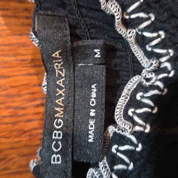 Embroidered Black and White Top by BCBGmaxazria Size Medium - Picture 5 of 7